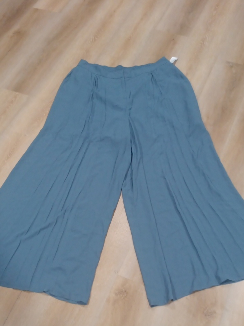LC Lauren Conrad Wide-Leg Cropped Pants in Slate Blue